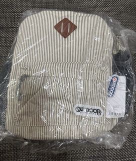 （分類：）位於 。 由 schloo 提交（商品編號 1461604467，圖片 1）。簡介： 。