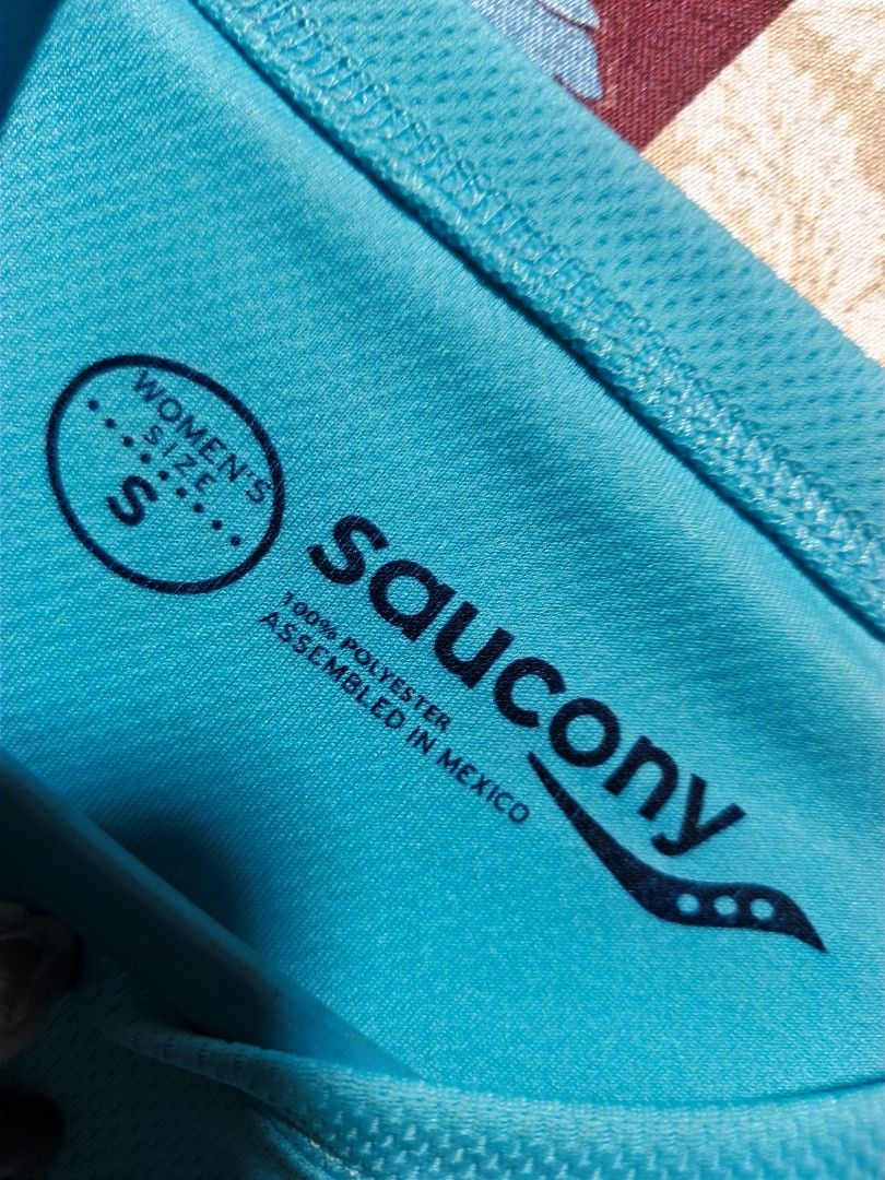 ✨ ACTIVEWEAR 3-Piece Bundle Set (Saucony BNWT, HEAD, & More!) ✨ (Category: Shirts) located in Bulacan. Submitted by prettyfindsby_j (Listing ID 1461784583, Image 3). Description: ✨ AUTHENTIC SPORT BRANDS FROM CANADA 🇨🇦 ✨ 🔥 STEAL PRICE: ₱300 ONLY FOR 3 PREMIUM SHIRTS! 🔥 Super high-quality 3-piece sports/activewear shirt bundle! Very fresh and comfortable performance fabrics, perfect for gym, running, or casual sporty outfits. What’s included i