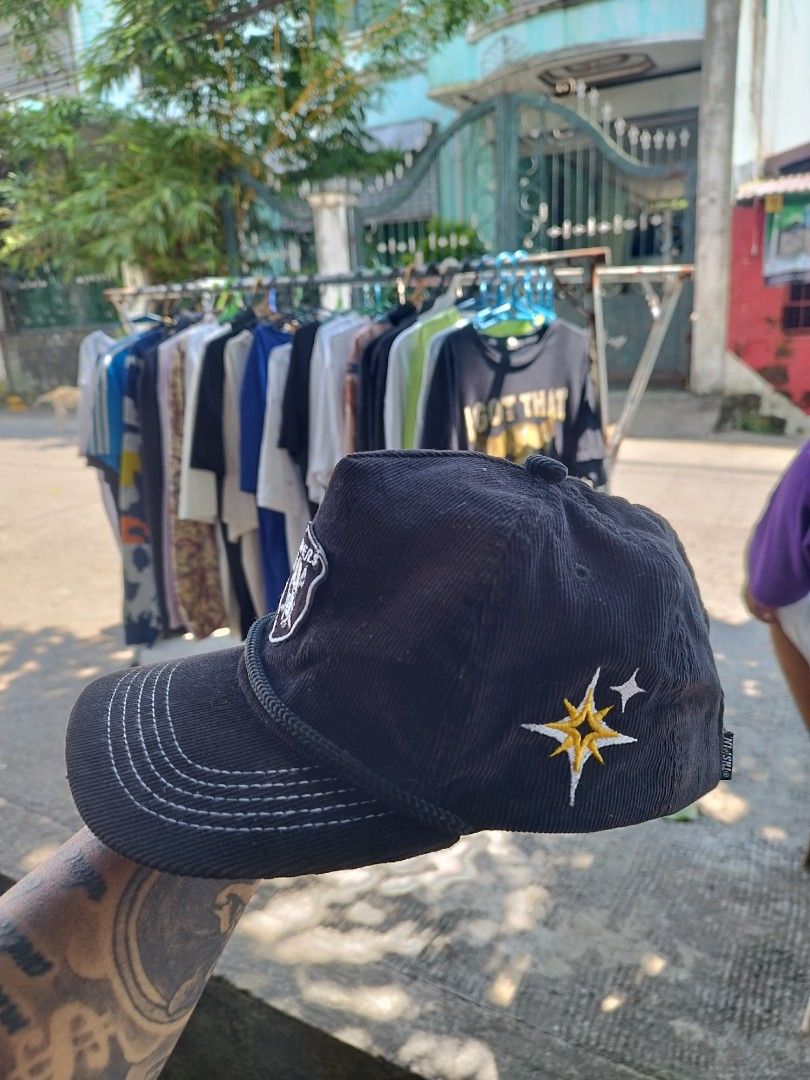 🌐 Authentic RAIDERS chords (Category: Caps & Hats) located in Dasmarinas. Submitted by azap.collections.archive (Listing ID 1461613867, Image 3). Description: .