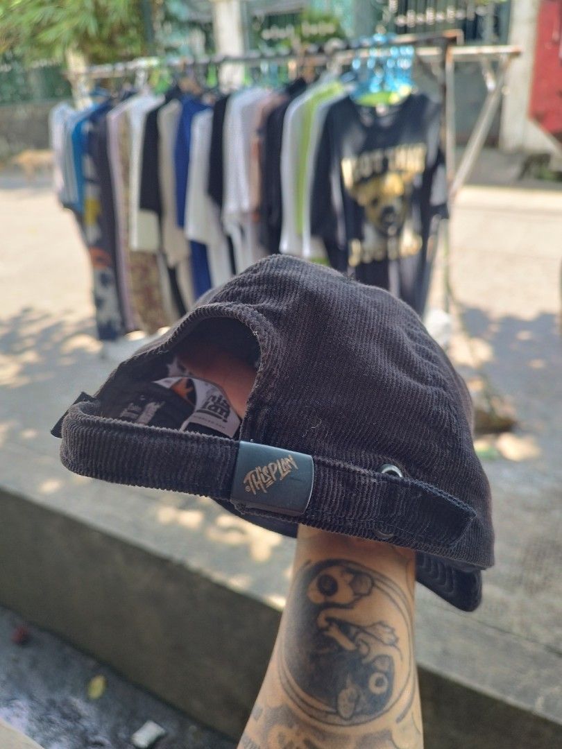 🌐 Authentic RAIDERS chords (Category: Caps & Hats) located in Dasmarinas. Submitted by azap.collections.archive (Listing ID 1461613867, Image 2). Description: .