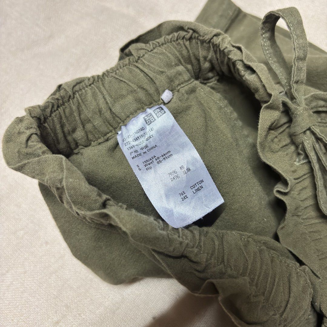 🏷️ UNIQLO LINEN SHORT (Category: Shorts) located in Baguio. Submitted by urban_accent (Listing ID 1461725056, Image 2). Description: — SMALL — 26-27” — UNIQLO — LINEN SHORT — GOOD CONDITION .