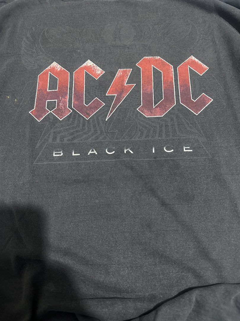 AC/DC “Black Ice” Tee (Category: Tshirts & Polo Shirts ) located in Manila. Submitted by got_loots (Listing ID 1461725470, Image 2). Description: WTS❗️❗️❗️ AC/DC “Black Ice” Tee Large on Australian Tag Good fade Dimes:23x27 ₱600 Only .