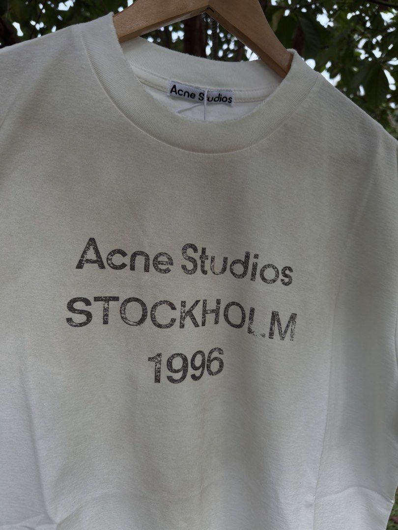 Acne Studios Sprayed 1996 Logo Tee White (Category: Tshirts & Polo Shirts ) located in Quezon City. Submitted by 1118finds (Listing ID 1461665503, Image 2). Description: Acne Studios Sprayed 1996 Logo Tee White Size XS On Tag (US Sizing) Width: 22” inches Length: 27” - 27.5” inches Sleeves: 9” inches 🇯🇵 Japan Sourced Thrift 💯 With Ziplock & Hangtag Included. 📍 Location: Holy Spirit, Quezon City 📦 Shipping: Lalamove / J&T 💵 Payment: GCash / 