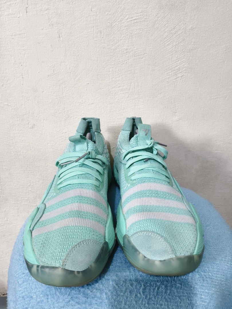 Adidas (Category: Sneakers) located in Mandaue City. Submitted by prekfinds (Listing ID 1461727017, Image 3). Description: Adidas Trae Young 2 (GreenMint) colorway Excellentcondition Size:10Us, 44Eu Sobrang liit lng nang drag Sobrang spyke pa mga boss No other issue.