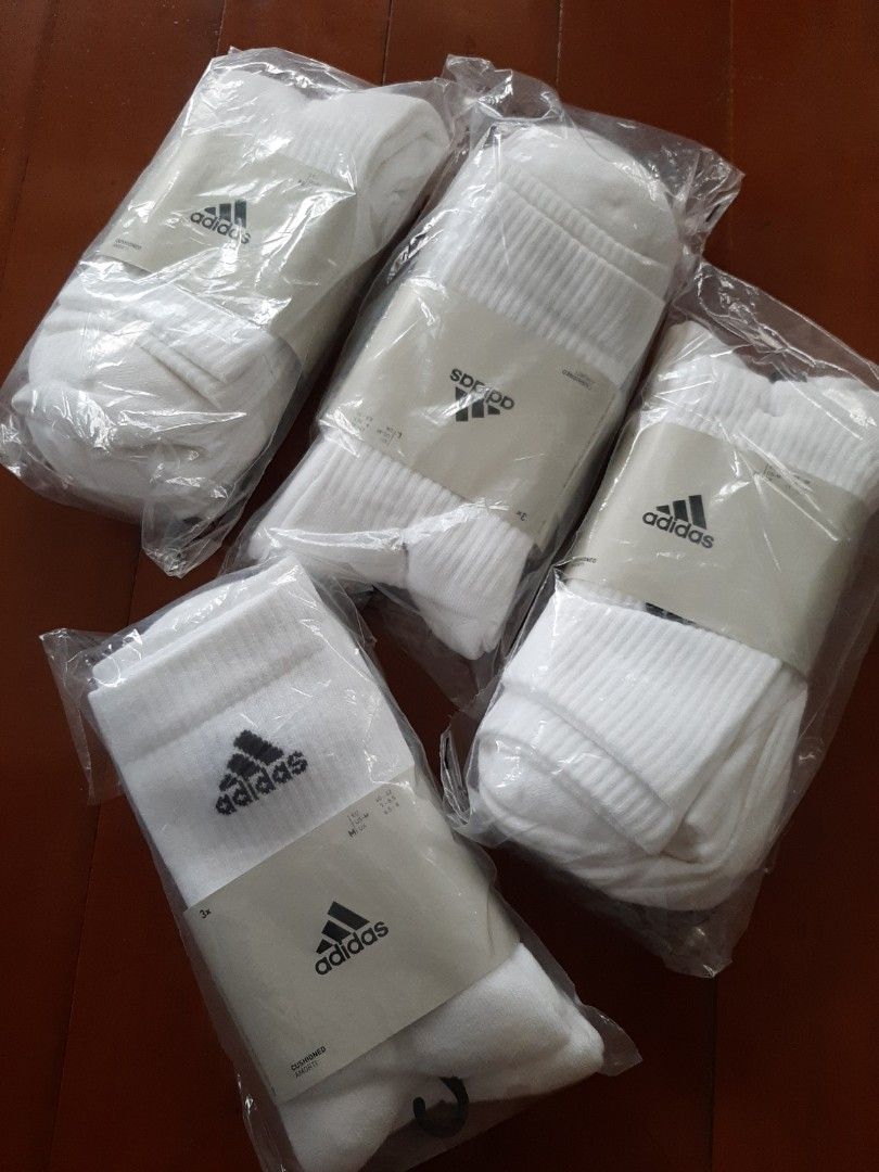 Adidas Basketball Crew Socks (Category: Socks) located in Binan City. Submitted by pauled (Listing ID 1461580009, Image 1). Description: Available - Adidas crew cut socks - Original & Brand New - 3 pairs per pack - Available Size Med, Large, XL - Features the classic Adidas logo - Ideal for everyday wear and sports activities - Great value bundle deal! P 700 (SRP) ❌ P 495 only ✅ Binan, Laguna.