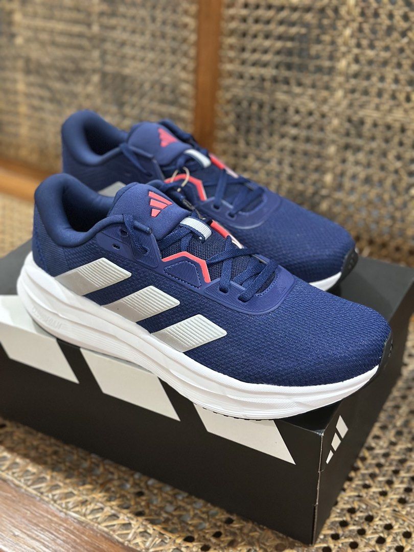 Adidas Galaxy 7 Running Shoes (Category: Sneakers) located in San Rafael. Submitted by davemoya453442 (Listing ID 1461729347, Image 1). Description: Galaxy 7 Running shoes 100% Original pair✅ Size 10 US Complete with box Super comfortable .