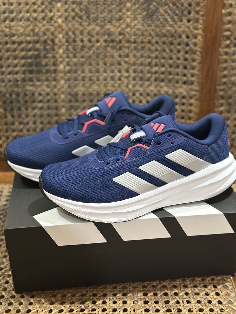 Adidas Galaxy 7 Running Shoes (Category: Sneakers) located in San Rafael. Submitted by davemoya453442 (Listing ID 1461729347, Image 3). Description: Galaxy 7 Running shoes 100% Original pair✅ Size 10 US Complete with box Super comfortable .