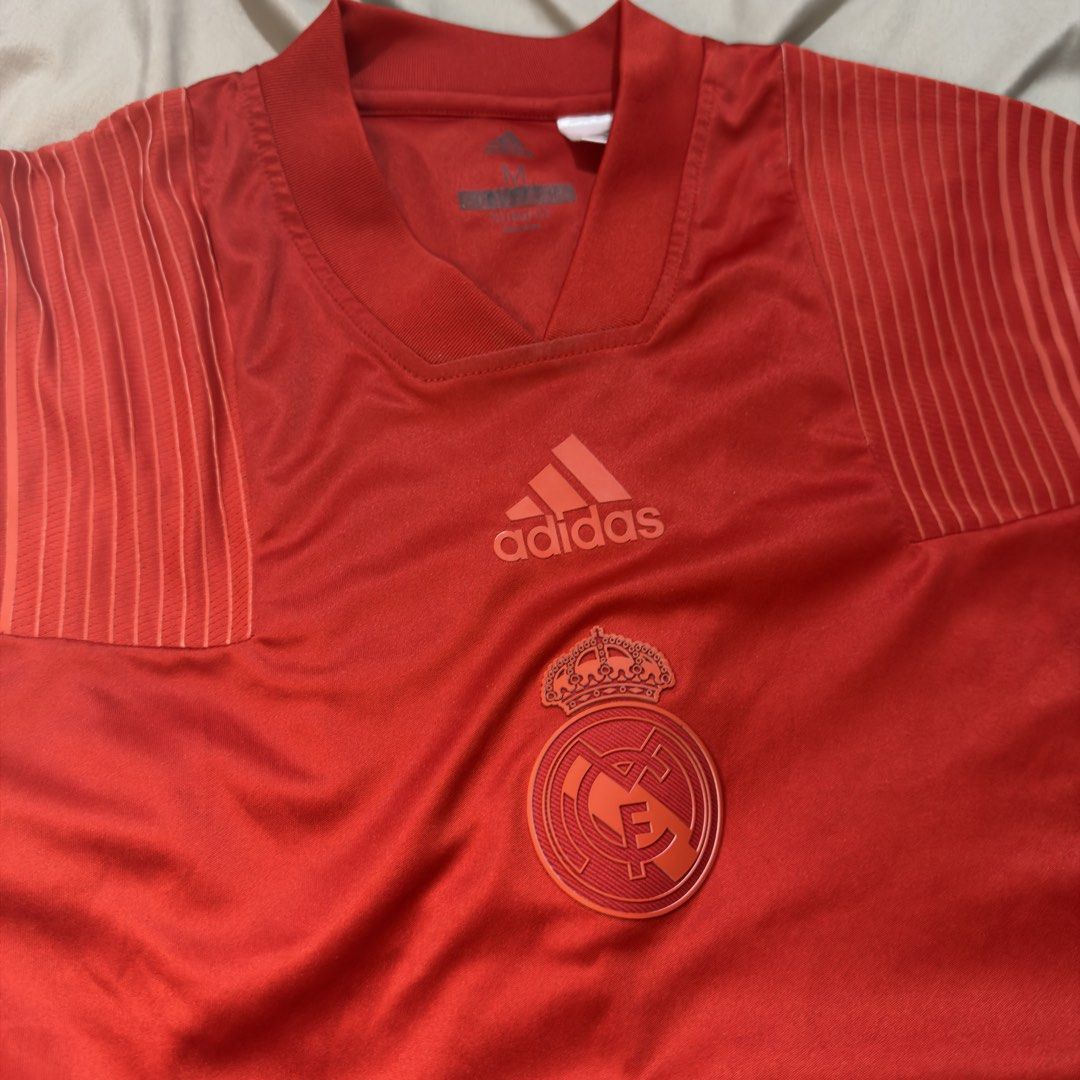 Adidas Real Madrid Sample Soccer Jersey Size M (Category: Activewear) located in Manila. Submitted by jxuerae (Listing ID 1461682929, Image 3). Description: - Authentic Adidas Real Madrid sample soccer jersey 21x30 M on tag Very solid details good as new condition Color may vary due to lighting. Preloved and there may be signs of usage so please manage your expectations. Via J&T, Lalamove, Pick up, Lbc..