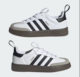 (Category: ) located in . Submitted by ourburstingwardrobe_ (Listing ID 1461596298, Image 1). Description: .