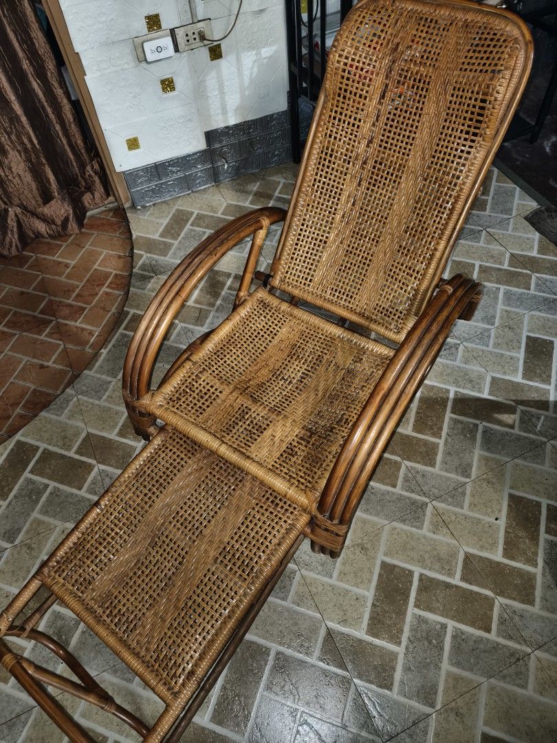 ADJUSTABLE RATTAN CHAIR (Category: Chairs) located in Caloocan City. Submitted by cs.clickandshop (Listing ID 1461607460, Image 2). Description: from japan surplus no issue like new rfs: need upgrade loc: Caloocan north.