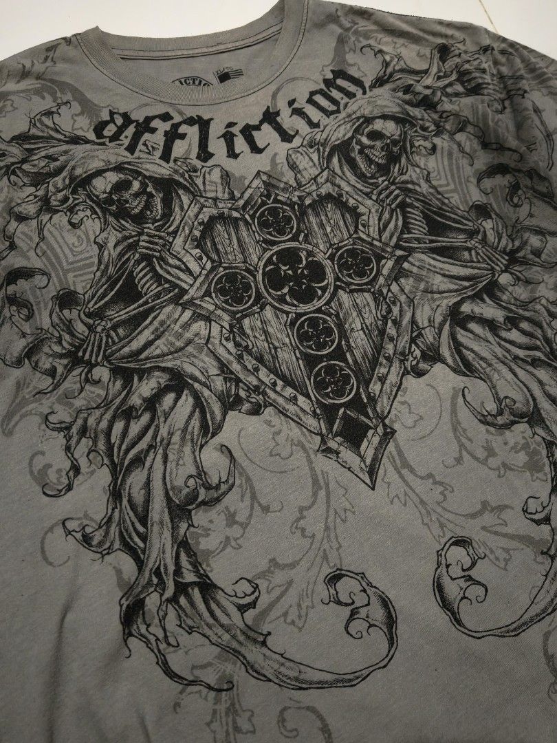 AUTH AFFLICTION "Repent" GRAPHIC GREY SHIRT (Category: Tshirts & Polo Shirts ) located in San Jose. Submitted by arxvaultsz_c (Listing ID 1461685365, Image 2). Description: great condition 📏Dimes: 30x22 L 30 W 22 ❗Issue: minimal stain.