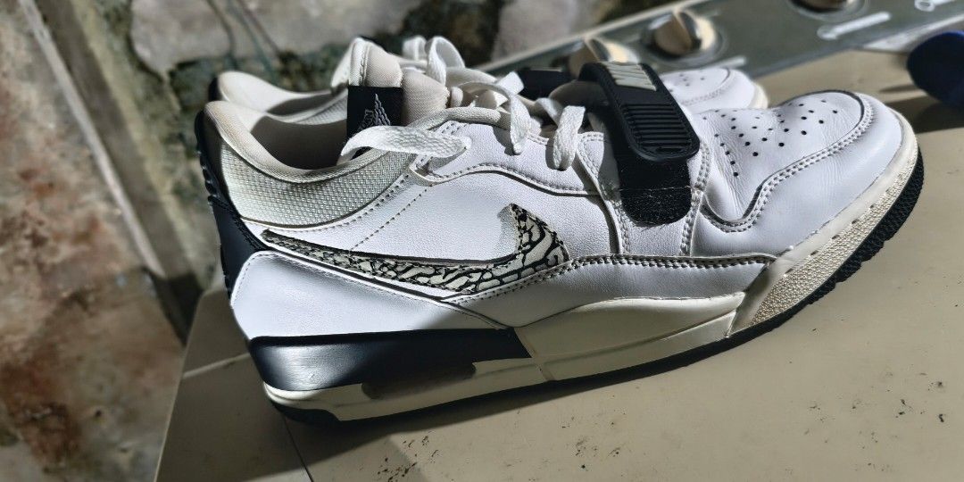 Air jordan legacy 312 low (Category: Casual Shoes) located in Manila. Submitted by joemardominguez (Listing ID 1461576349, Image 2). Description: Air jordan legacy 312 low. size 9.5 only used 5x going to gym. No box..