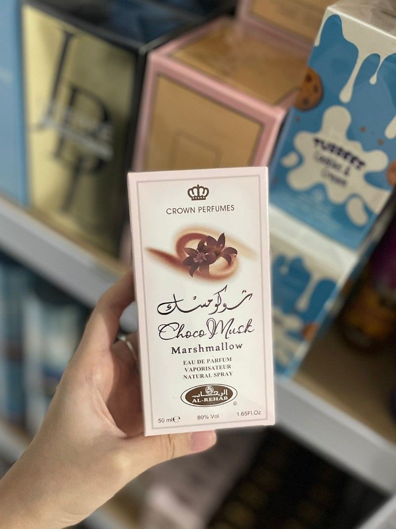 Al Rehab Choco Musk Marshmallow 50ml (Category: Fragrance & Deodorants) located in Rodriguez. Submitted by pasabuymokaykwe_dubai (Listing ID 1461759978, Image 1). Description: ✅️Brand New ✅️From Dubai ✅️Original A sweet, gourmand fragrance featuring notes of marshmallow, strawberry, vanilla, and cocoa. The scent is described as playful and indulgent, blending candy-like sweetness with warm, comforting undertones..
