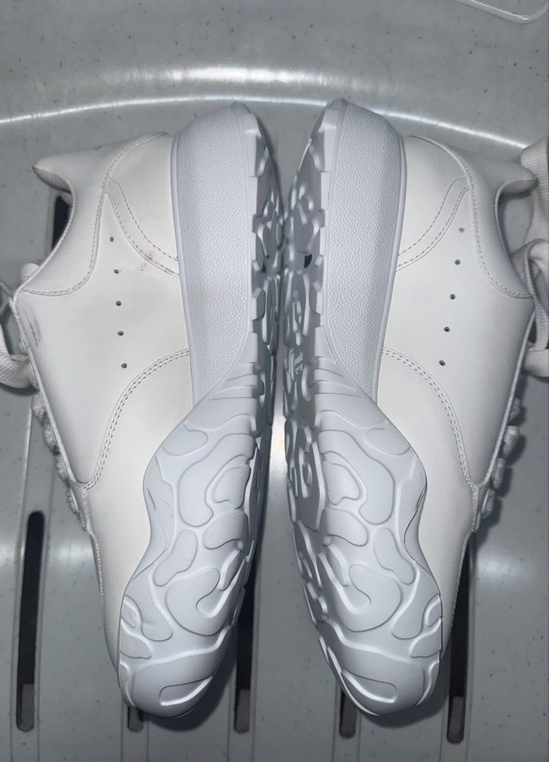 Alexander Mcqueen (Category: Sneakers & Footwear) located in Manila. Submitted by jm_jm88 (Listing ID 1461668068, Image 3). Description: .