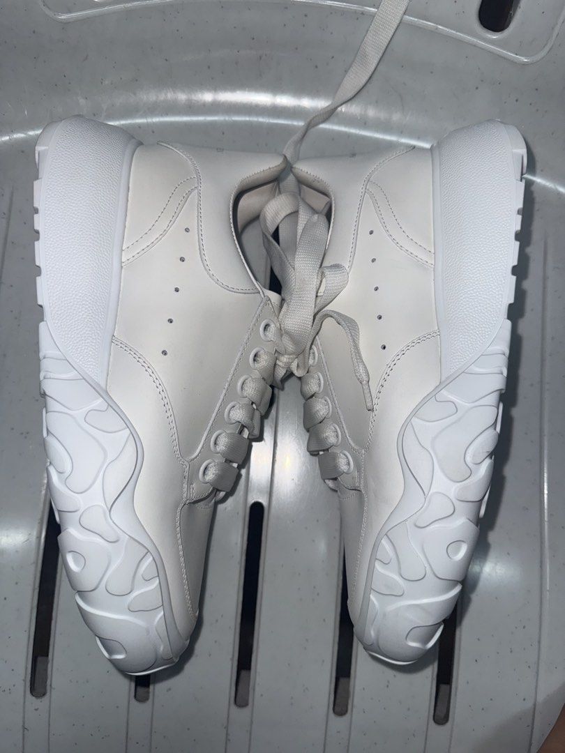 Alexander Mcqueen (Category: Sneakers & Footwear) located in Manila. Submitted by jm_jm88 (Listing ID 1461668068, Image 2). Description: .