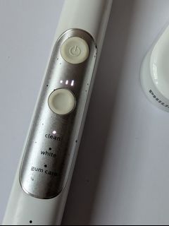 （分類：）位於 。 由 hongkongclearoutcrew 提交（商品編號 1461601637，圖片 1）。簡介： 。