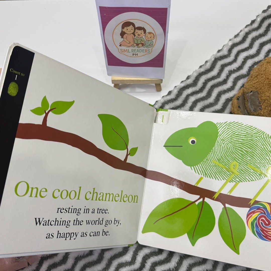 Alphaprints 123 (Category: Children's Books) located in Taguig. Submitted by smlreadersph (Listing ID 1461737601, Image 2). Description: 💗 𝐀𝐥𝐩𝐡𝐚𝐩𝐫𝐢𝐧𝐭𝐬 𝐄𝐝𝐮𝐜𝐚𝐭𝐢𝐨𝐧𝐚𝐥 𝐁𝐮𝐧𝐝𝐥𝐞 🐾🔤 Hardcover Boardbooks 📖 Condition: Preloved hardcover boardbooks; sturdy and perfect for little hands with few usual signs of use. 👧👦 Age Recommended: 1–4 years 📘 About the Books: Make early learning extra fun with Alphaprints! ✨ Using clever 