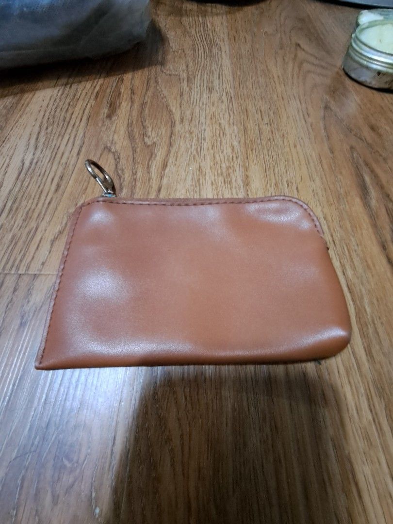 Anko Leather Coinpurse (Category: Wallets & Card holders) located in Quezon City. Submitted by dealtoshop (Listing ID 1461578069, Image 1). Description: 100% ORIGINAL FROM ANKO AUSTRALIA. PLEASE SEE PHOTOS FOR YOUR REFERENCES..