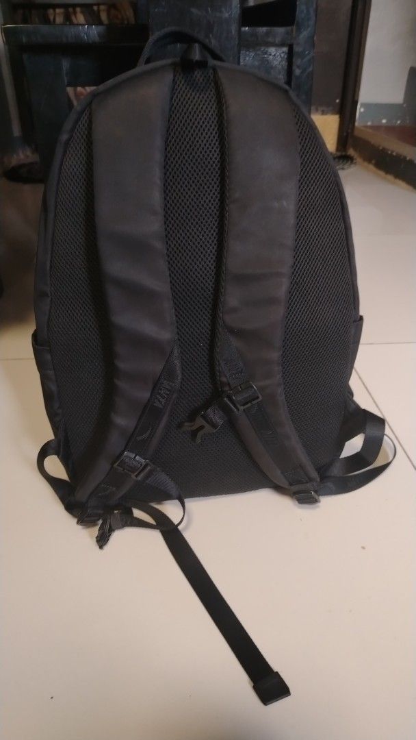 anta Black Backpack with Multiple Pockets (Category: Backpacks) located in Manila. Submitted by wildwind_73f77a (Listing ID 1461570596, Image 3). Description: - Durable black backpack - Main compartment with zipper - Front pocket with zipper - Side pockets - Padded straps for comfort - Ideal for school or travel - Clean inside and out - Ready for a new owner.