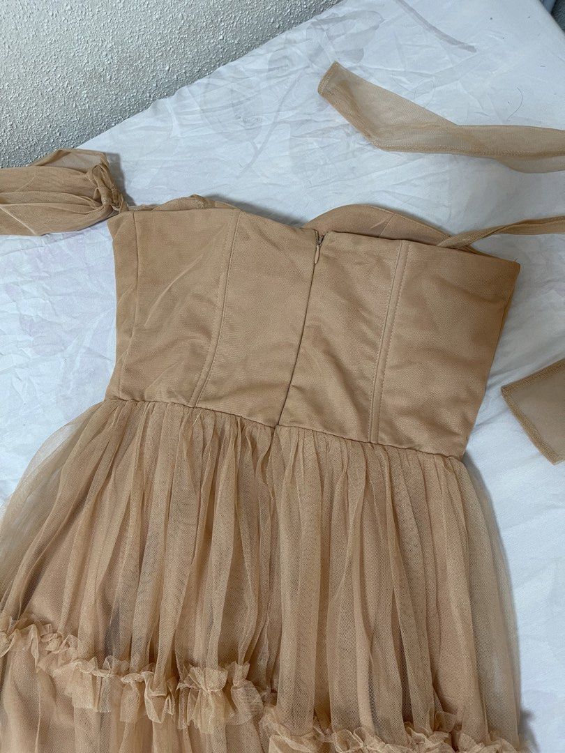 Apartment 8 Clothing Gown (Category: Evening dresses & gowns) located in Valenzuela. Submitted by shop.kai (Listing ID 1461653616, Image 3). Description: ❗️WTS LFB ❗️Pre-loved ❗️Brand: Apartment 8 Clothing ❗️NEGOTIABLE 👗Size -XL (suitable for medium to xl size frame) - 🚚Courier - Shipping fee: shouldered-by buyer 📍Location -Valenzuela For more details and information feel free to message. Thank you.