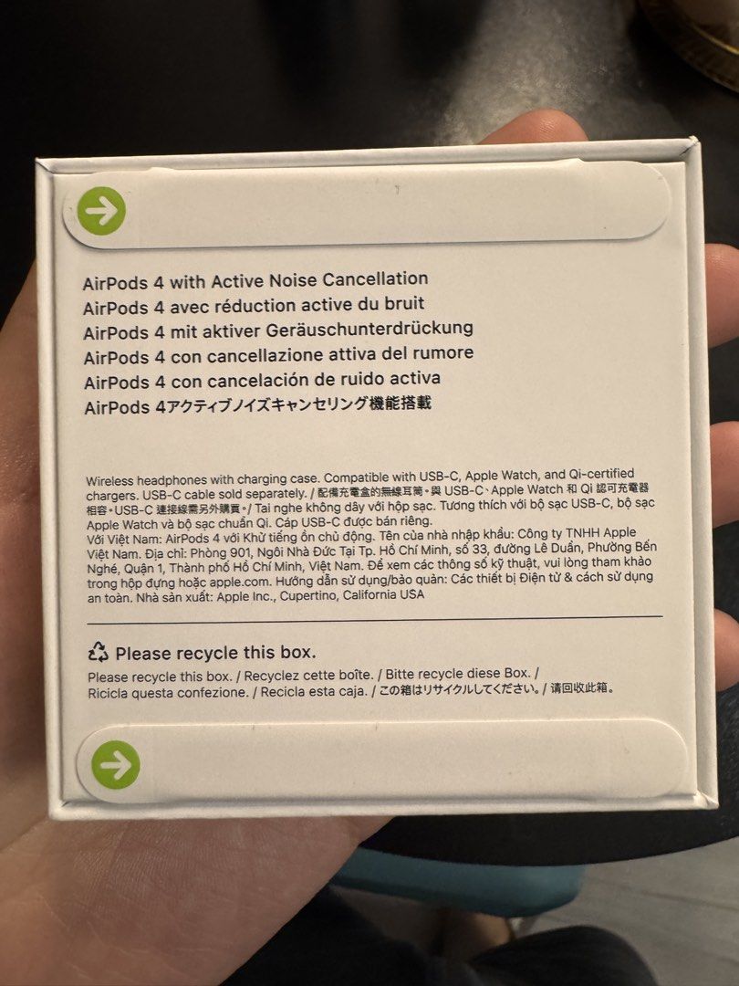 Apple AirPods 4 （分類：耳機）位於 Hong Kong。 由 ccrittt 提交（商品編號 1461697157，圖片 2）。簡介： Apple airpods 4 公司抽獎送 全新冇用過。