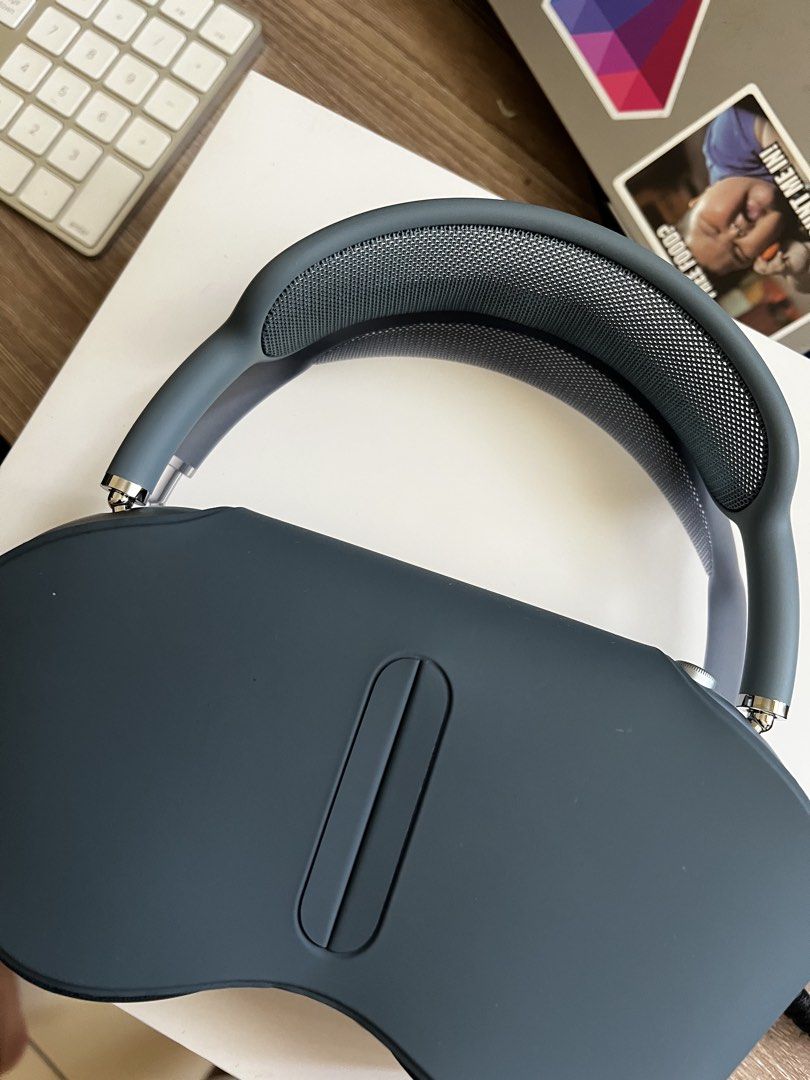 Apple AirPods Max V2 Blue | Pristine | ₱25k (Category: Headphones & Headsets) located in Marikina City. Submitted by mckey87 (Listing ID 1461656387, Image 2). Description: Apple AirPods Max V2 Blue | Pristine | ₱23.5k Selling my Apple AirPods Max V2 in Blue 💙 Bought brand new for ₱34,000 in April 2026 and selling now for only ₱25k ✨ PRISTINE CONDITION Only used during my US travels. Barely used since then and has been carefully stored. Details: 