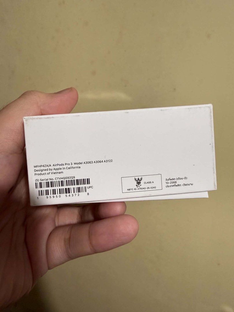 Apple AirPods Pro (3rd Generation) (Category: Earphones) located in Pasig City. Submitted by chris52 (Listing ID 1461698616, Image 3). Description: APPLE AIRPODS PRO 3 💯 Authentic Apple AirPods Pro 3 🏪 Originally bought from Abenson 🧾 Complete with original receipt 📦 Complete 🎧 Good working condition ⚠️ Has some scratches/signs of use — please see photos for actual condition ✅ ANC / Noise Cancellation working ✅ Good sound quality ✅ All funct