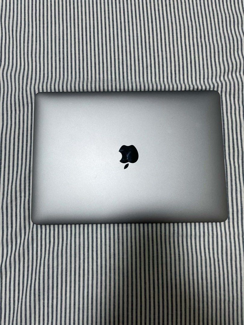 Apple MacBook Pro 13-inch M1, 8GB RAM (Category: Laptops & Notebooks) located in Baguio. Submitted by aazizi_ (Listing ID 1461737784, Image 3). Description: Bought in Singapore 🇸🇬 - MacBook Pro 13-inch - M1 chip - 8GB RAM - 33 cycle count - 100% bh - macOS Monterey 12.2.1 - Ideal for everyday tasks and more Rfs: hindi nagagamit.