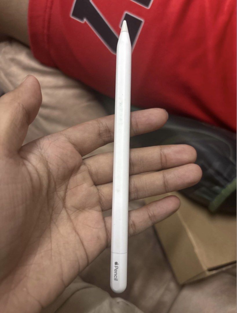 Apple pencil usb-c (Category: Other Gadgets) located in Caloocan City. Submitted by us4gi (Listing ID 1461579955, Image 2). Description: - has mininal marks - no issues - no box included .