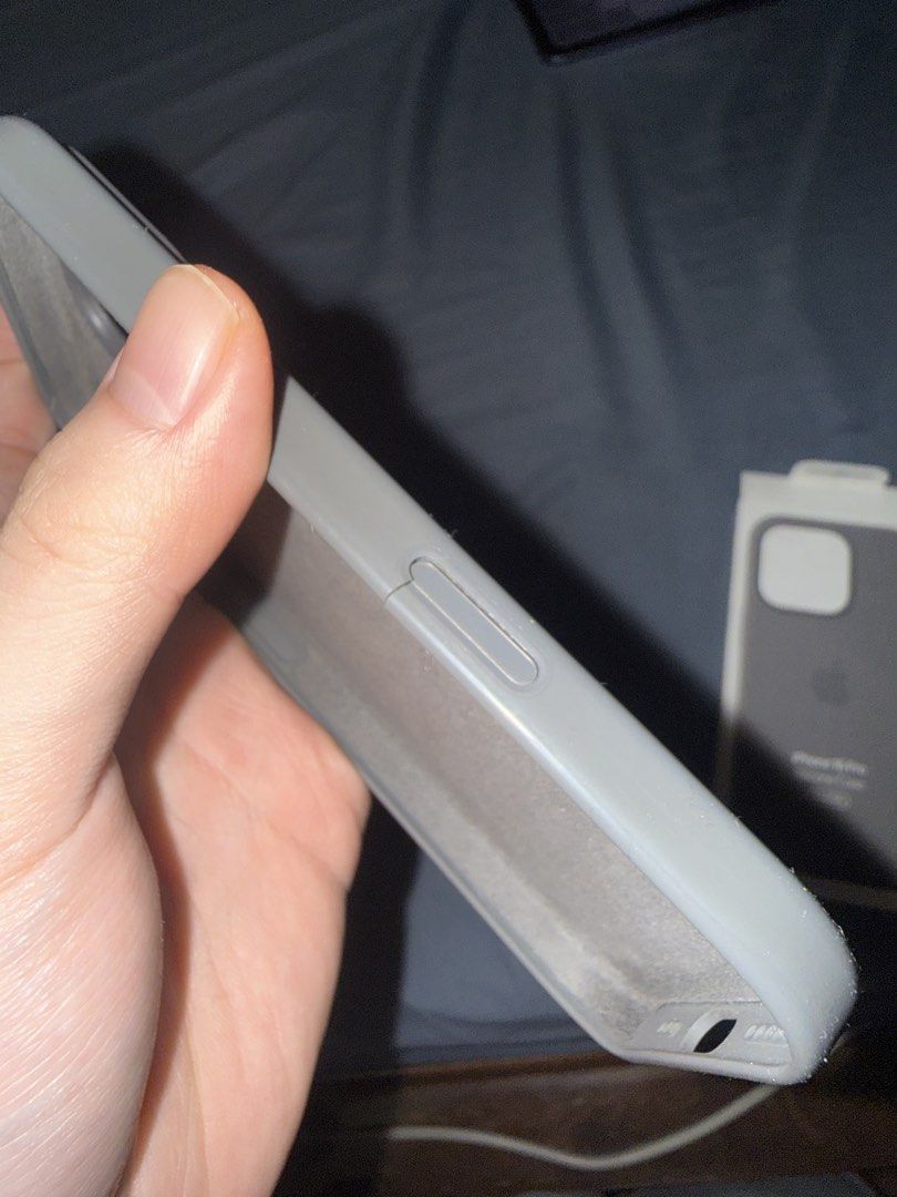 Apple silicone gray ip16pro (Category: Cases & Sleeves) located in Quezon City. Submitted by atlmorgan (Listing ID 1461730539, Image 3). Description: .