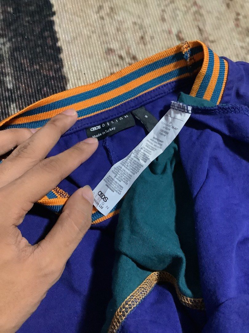 Asos Design Tri Color Boxy Oversized tee (Category: Tshirts & Polo Shirts ) located in Tabaco. Submitted by thriftyarchives (Listing ID 1461792154, Image 3). Description: Pristine condition Color rate: 9.9/10 size M on tag 26x27 in. boxy fittings.