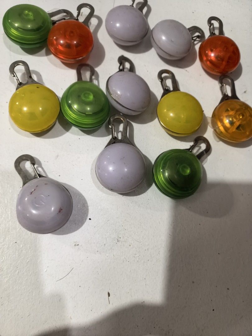Assorted toys (Category: Kids Toys) located in Rizal. Submitted by gkstcenit (Listing ID 1461657447, Image 3). Description: Take all 14pcs 150pesos. Pwedeng keychain Some with lights Palitan na Lang ng battery ung iba.
