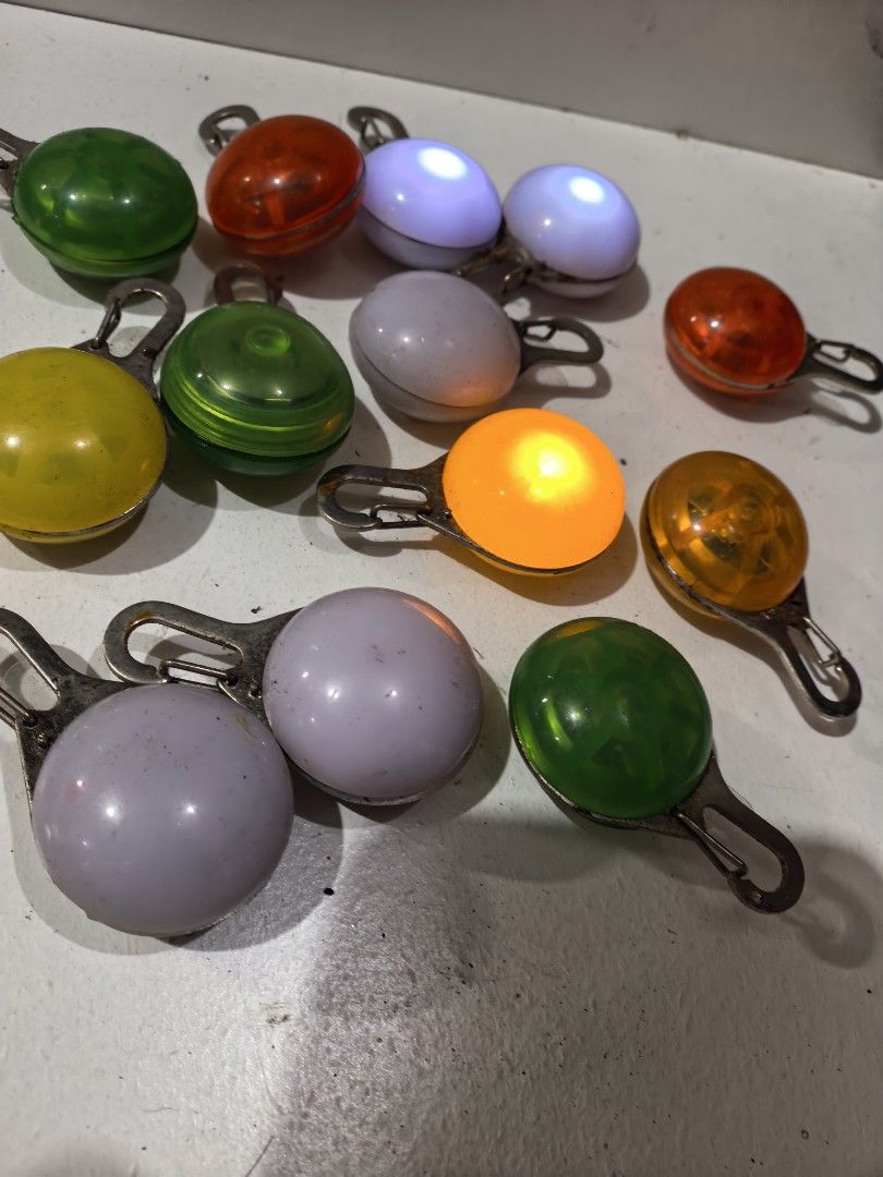 Assorted toys (Category: Kids Toys) located in Rizal. Submitted by gkstcenit (Listing ID 1461657447, Image 1). Description: Take all 14pcs 150pesos. Pwedeng keychain Some with lights Palitan na Lang ng battery ung iba.