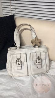 (Category: ) located in . Submitted by luvebags (Listing ID 1461562913, Image 1). Description: .