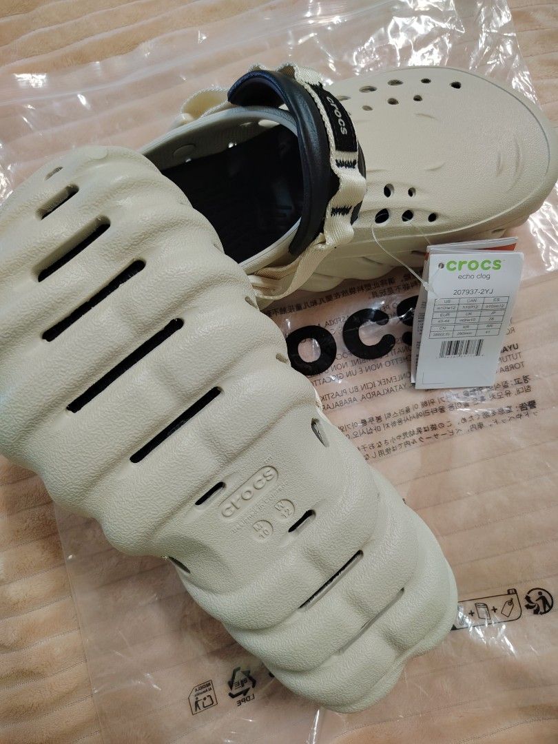 Authentic Crocs Echo Clog (Category: Casual shoes) located in Bukit Mertajam. Submitted by barnard6473 (Listing ID 1461674607, Image 3). Description: Authentic Crocs Echo Clog Bought from official Crocs online store Too large for me I'm wearing size UK 9 This one should be UK 10 precisely Price RM258.