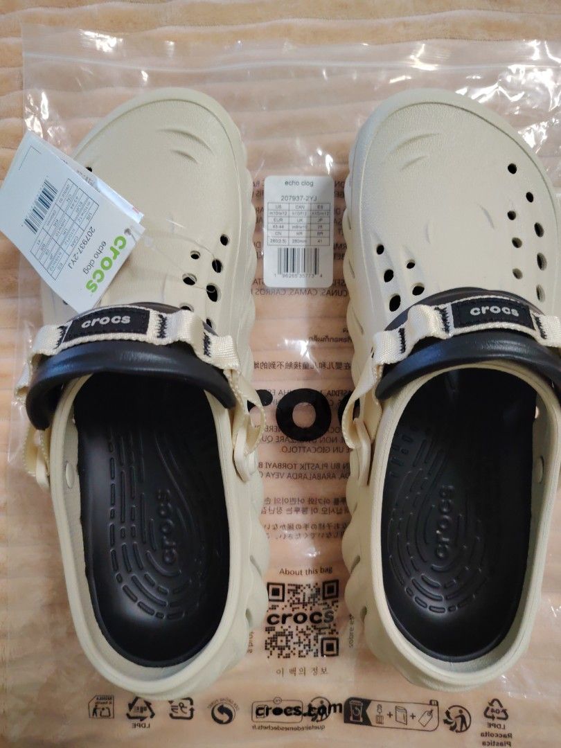 Authentic Crocs Echo Clog (Category: Casual shoes) located in Bukit Mertajam. Submitted by barnard6473 (Listing ID 1461674607, Image 2). Description: Authentic Crocs Echo Clog Bought from official Crocs online store Too large for me I'm wearing size UK 9 This one should be UK 10 precisely Price RM258.