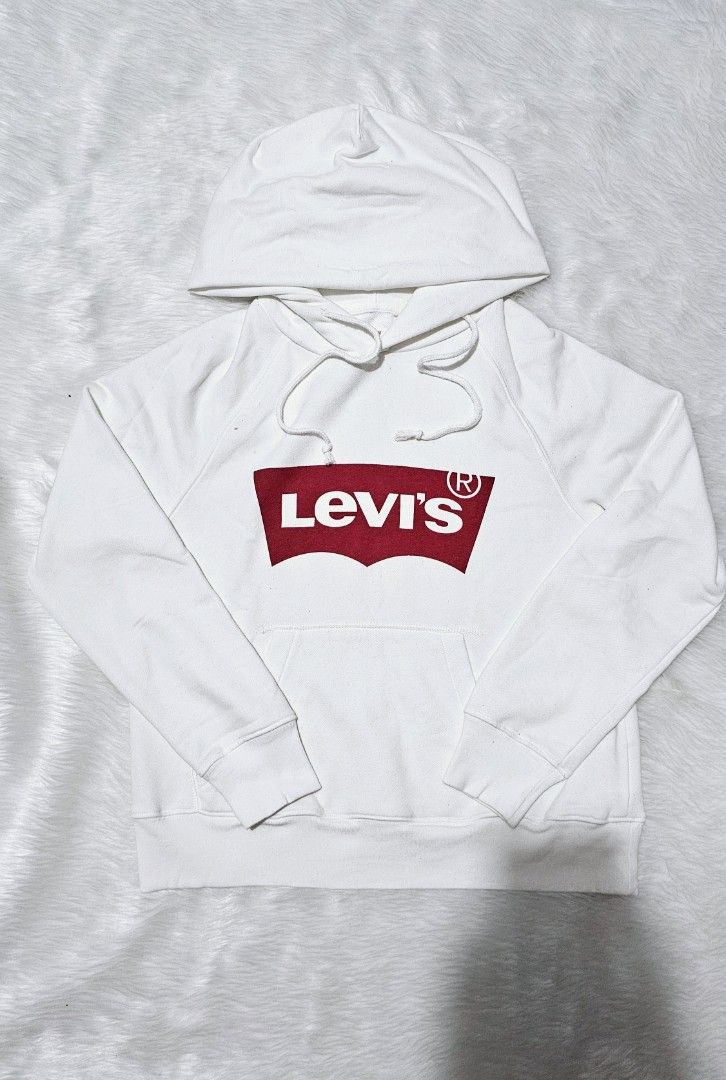 AUTHENTIC LEVI'S PULLOVER HOODIE (Category: Coats, Jackets and Outerwear) located in Bulacan. Submitted by misyeljane (Listing ID 1461672438, Image 1). Description: PRELOVED ❤️ AUTHENTIC LEVI'S PULLOVER HOODIE WHITE LIKE NEW LIGHT WEIGHT SIZE ON TAG: XS TMS: 19 INCHES BUST PM FOR MORE INFO..
