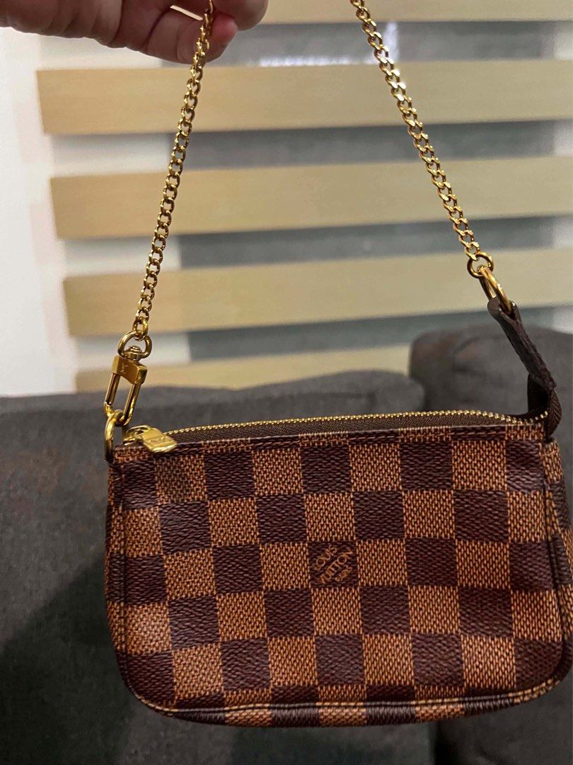 Authentic Louis Vuitton Mini Pochette (Category: Purses & Pouches) located in Tarlac. Submitted by kopi.roti (Listing ID 1461785848, Image 3). Description: .