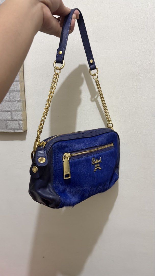 Authentic Salad kili-kili bag (Category: Shoulder Bags) located in Manila. Submitted by _revault (Listing ID 1461722823, Image 2). Description: sign of usage .
