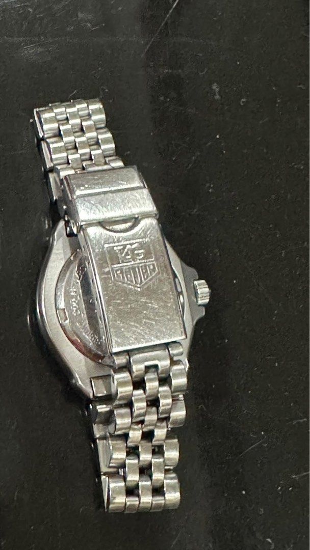 Authentic Tag Heuer (Category: Luxury Watches) located in Manila. Submitted by chloe_luxuries (Listing ID 1461718584, Image 2). Description: Guaranteed Original Classic Tag Heuer F1 28mm ladies watch Still in very good working condition Size 7 to 7.5” wrist Pm for those interested .