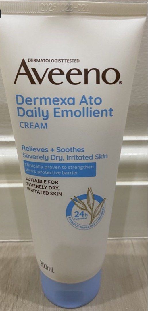 Aveeno (Category: Face Care) located in Manila. Submitted by theapparelstoremnl (Listing ID 1461767576, Image 1). Description: never used, sealed expiry is on 2027 RFS- allergic to oats.