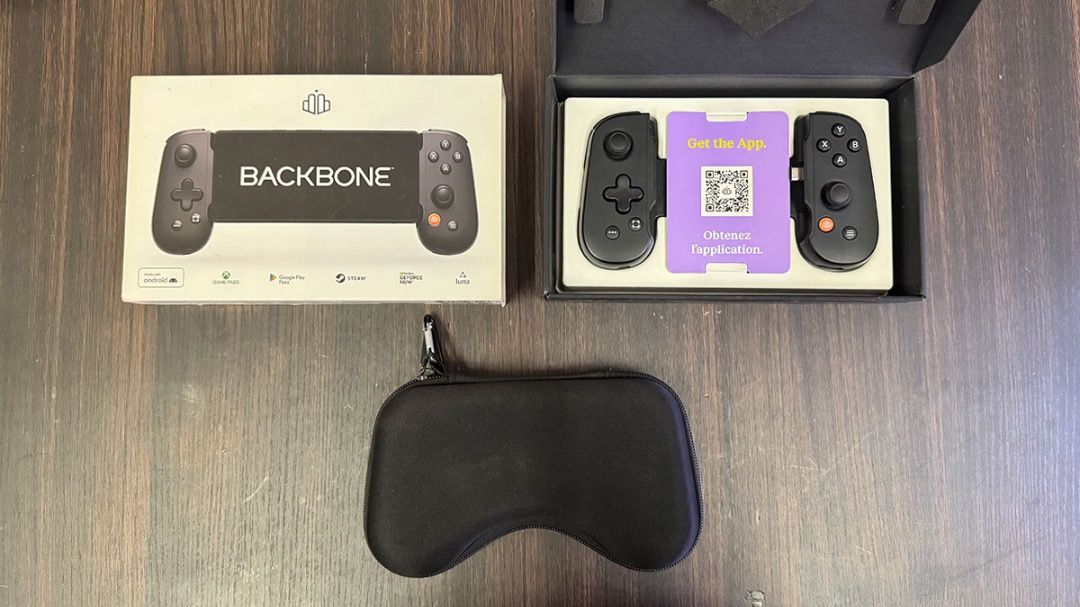 Backbone One Controller for iPhone/ Android (Category: Controllers) located in Petaling Jaya. Submitted by wei_studio2000 (Listing ID 1461596900, Image 1). Description: - Backbone One controller for iPhone (type-C model) or Android - Attaches directly to your phone for seamless mobile gaming - Comes with original box - Ideal for gaming on the go - Tested fully working on iPhone RM180 Backbone only. RM200 with casing. Self-collect from Cova Square