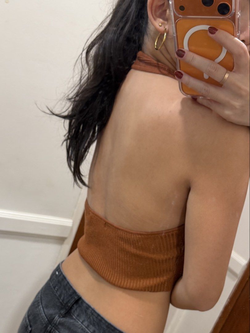 Backless Knitted Haltered Top (Category: Sleeveless) located in Manila. Submitted by beysclosett (Listing ID 1461665315, Image 3). Description: - good condition - soft & comfy.