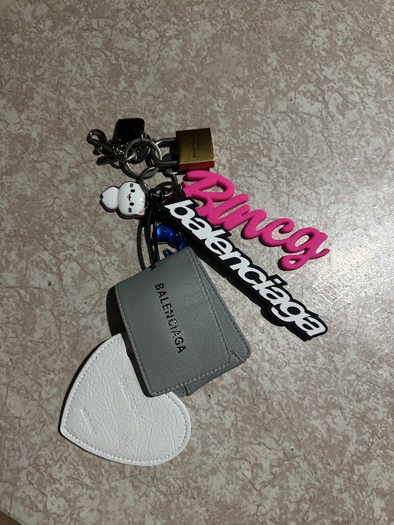 BALEN CHARM (Category: Luxury Accessories) located in Bulacan. Submitted by bruella_luxxe_loved (Listing ID 1461743154, Image 1). Description: Balen Charm thailand copy.