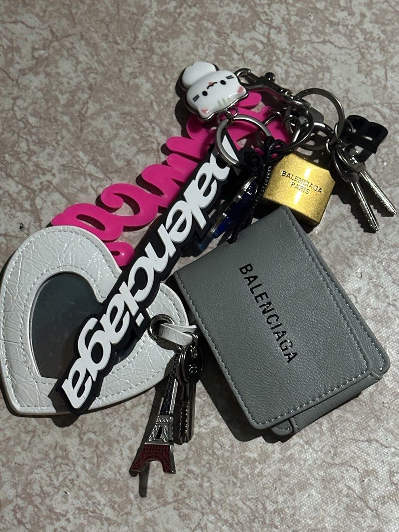 BALEN CHARM (Category: Luxury Accessories) located in Bulacan. Submitted by bruella_luxxe_loved (Listing ID 1461743154, Image 3). Description: Balen Charm thailand copy.