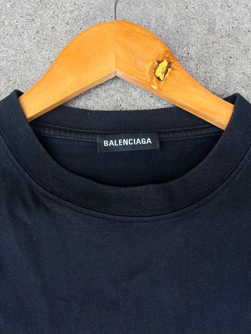 Balenciaga (Category: Formal Shirts) located in Baclayon. Submitted by 27jasper (Listing ID 1461652267, Image 3). Description: .