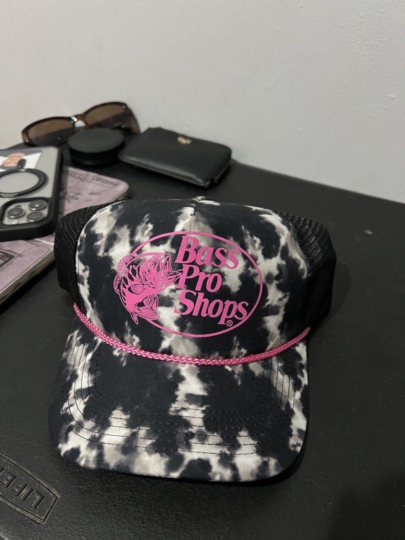 Bass pro cap (Category: Caps & Hats) located in Pili. Submitted by r.chives (Listing ID 1461625580, Image 1). Description: Authentic from bass pro shop las vegas!!Price + sf.