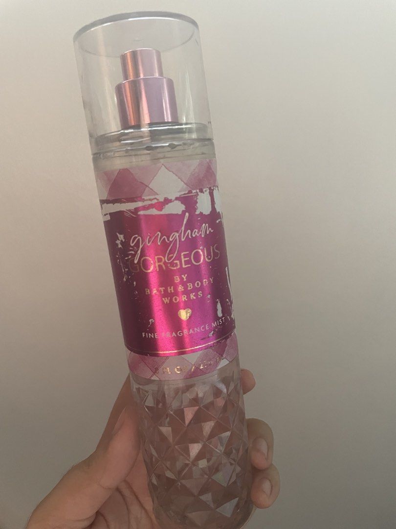 Bath and Body Works Gingham Gorgeous (Category: Fragrance & Deodorants) located in Quezon City. Submitted by angelcakes_ (Listing ID 1461699380, Image 1). Description: Well used pero madami pa laman, natatanggal nga lang yung label.