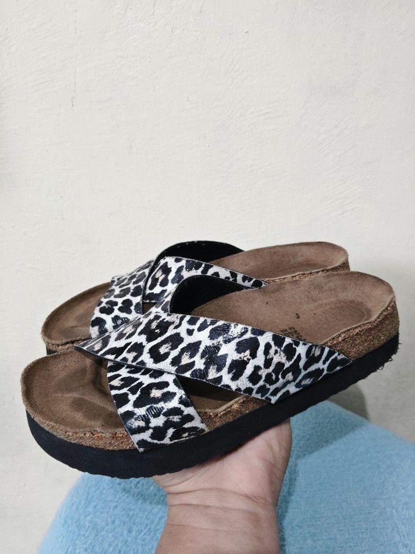 Berkinstock (Category: Sandals) located in Mandaue City. Submitted by prekfinds (Listing ID 1461719123, Image 3). Description: Berkinstock Papillio Daytona Suede Shearling leopard sandal Excellentcondition Size: 37 Sign of usage Heel drag No major flaws.