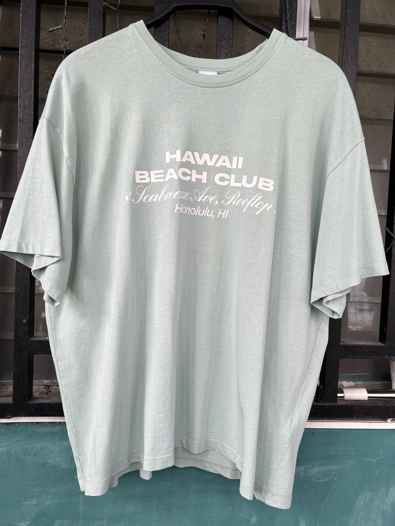 Bershka Hawaii Graphic Tshirt (Category: Tshirts & Polo Shirts ) located in Cavite. Submitted by slumbermanila (Listing ID 1461569870, Image 1). Description: Bershka Hawaii Graphic Tshirt mint green in good condition .